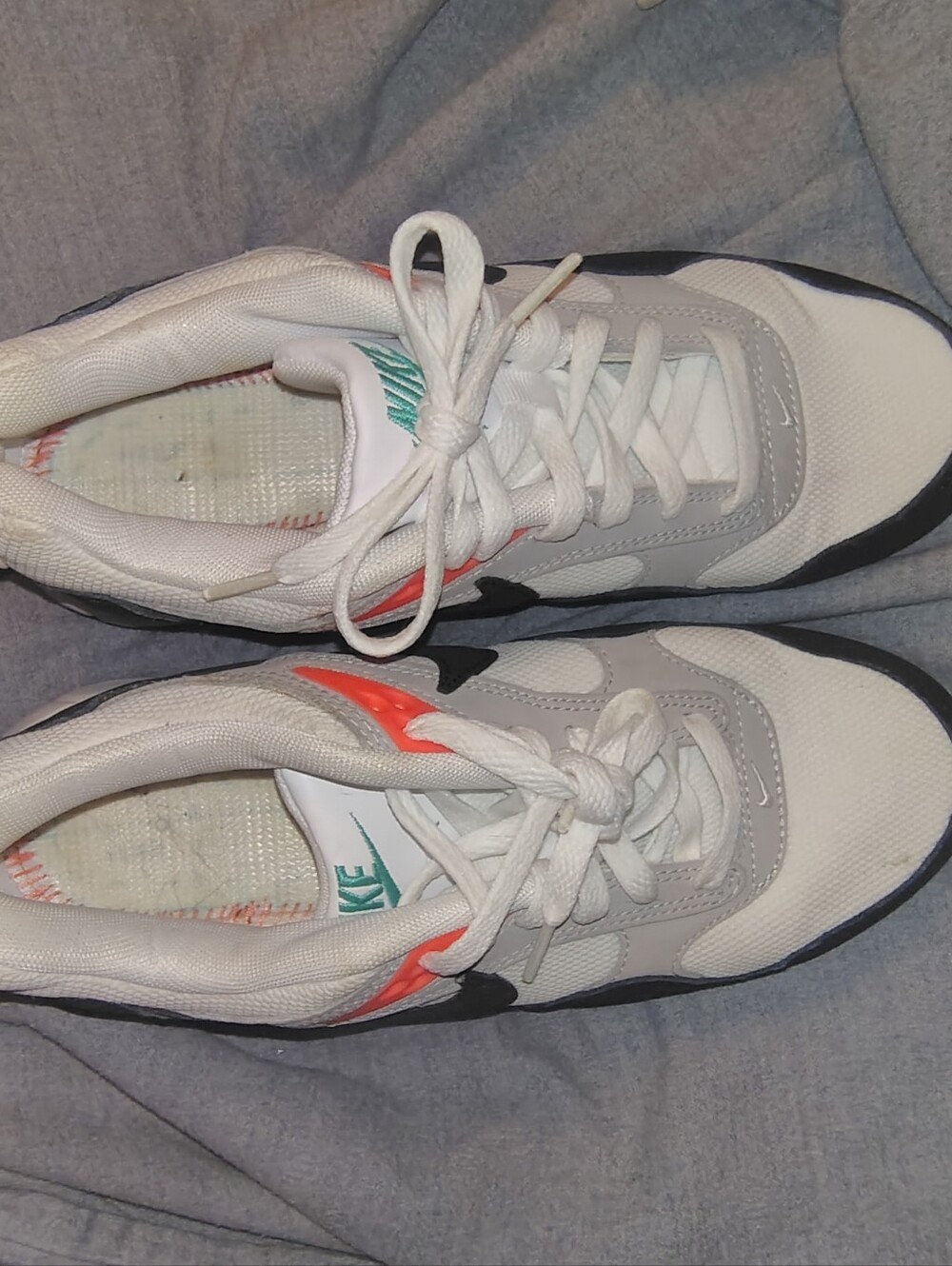 Nike Women's Size 8.5 White, Black and Teal Sneakers